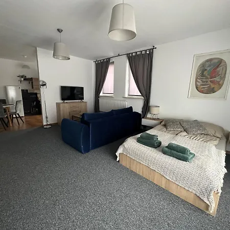 Apartament Oksford Okszow Zewnętrze zdjęcie